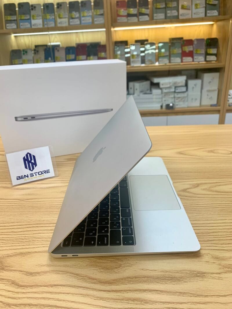 Macbook Air M1 2020 Like New 13.6in WQ6L8