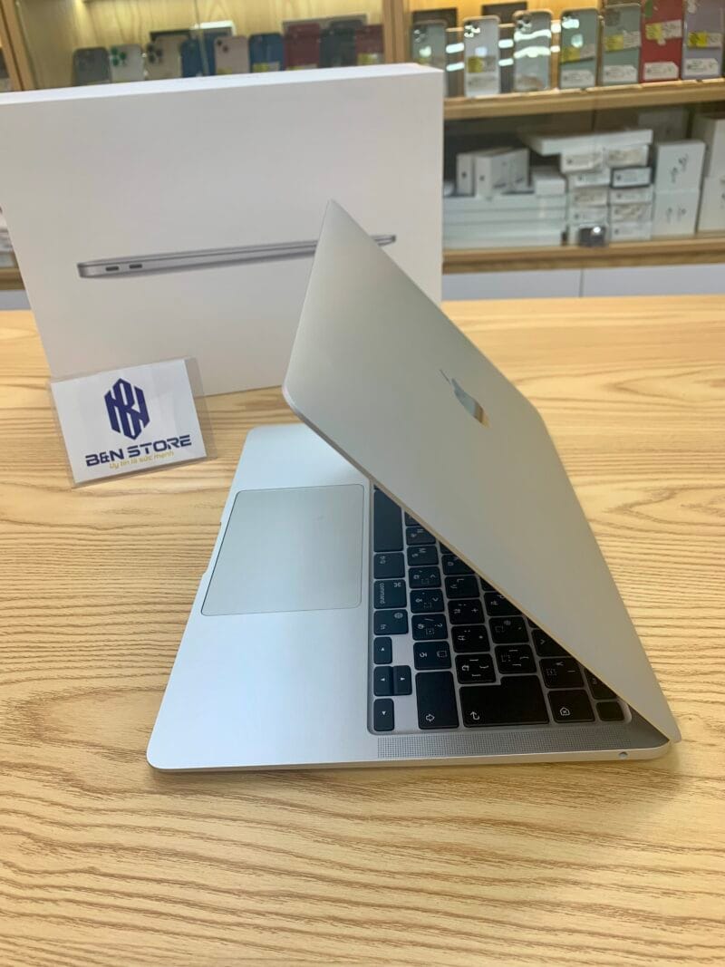 Macbook Air M1 2020 Like New 13.6in WQ6L8