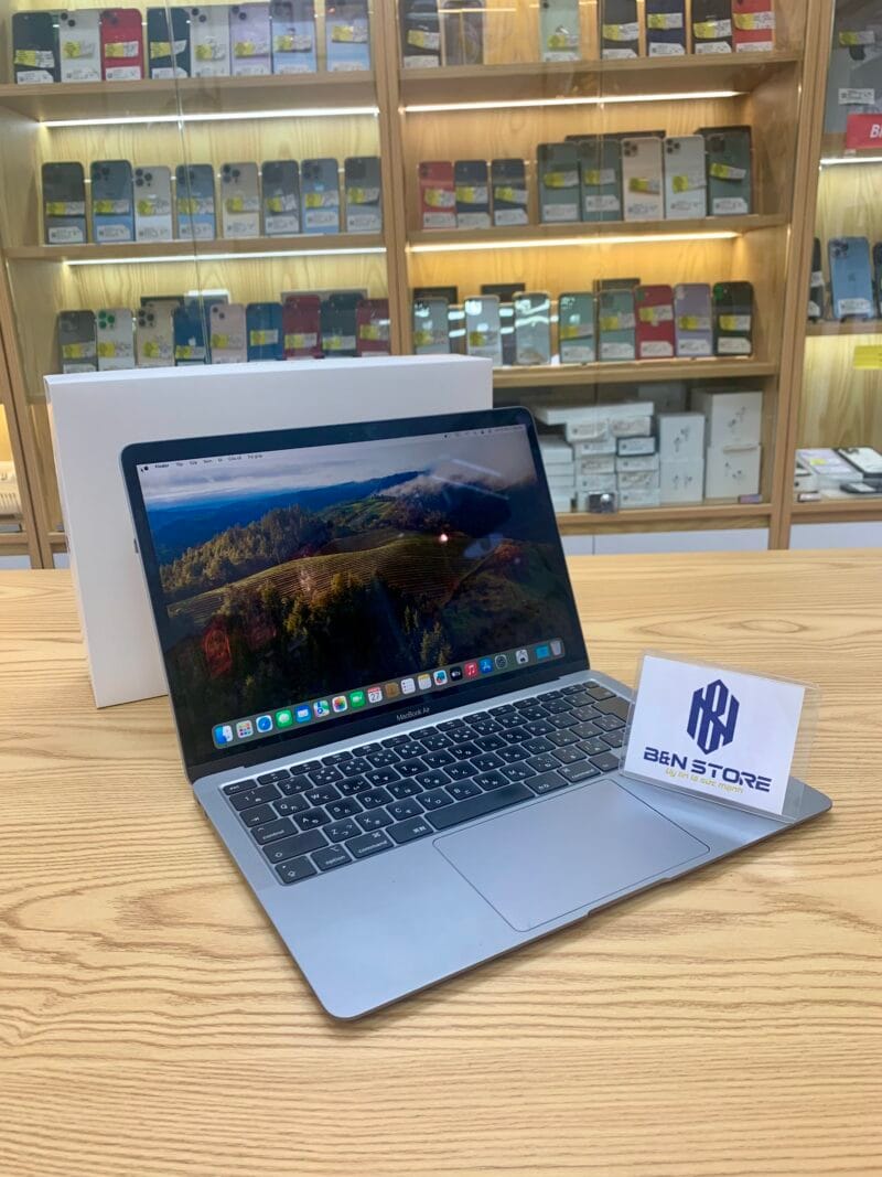 Macbook Air core i3 2020 13.3in like new 98%   19MNHP