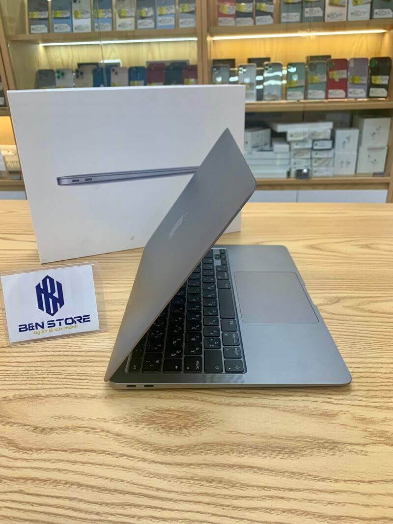 Macbook Air M1 2020 13.6in like new 99%   90Q6L4