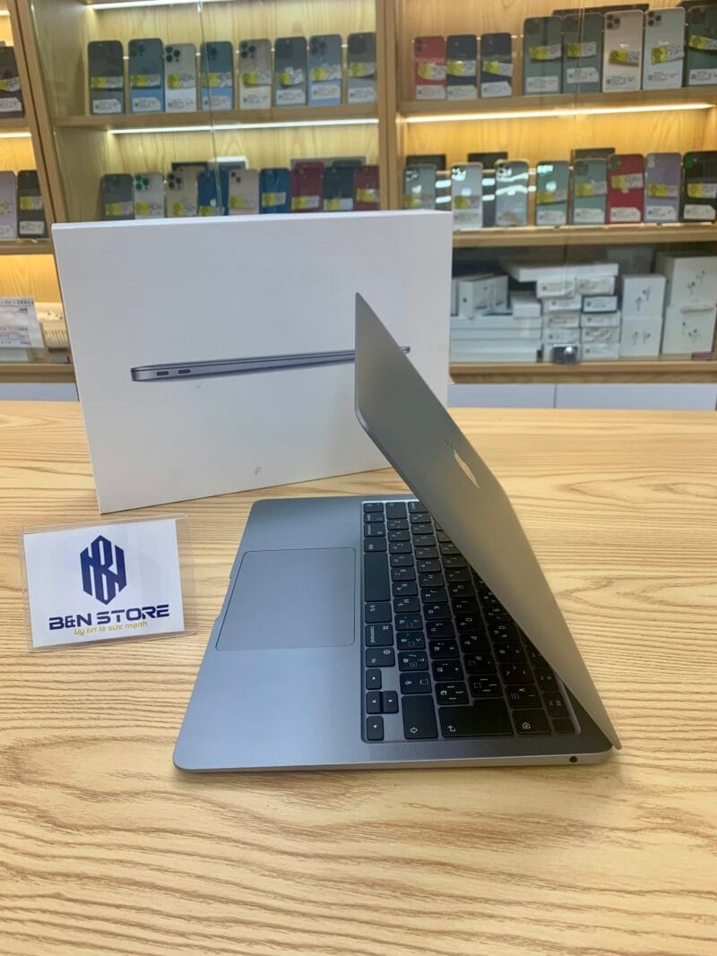 Macbook Air M1 2020 13.6in like new 99%   90Q6L4