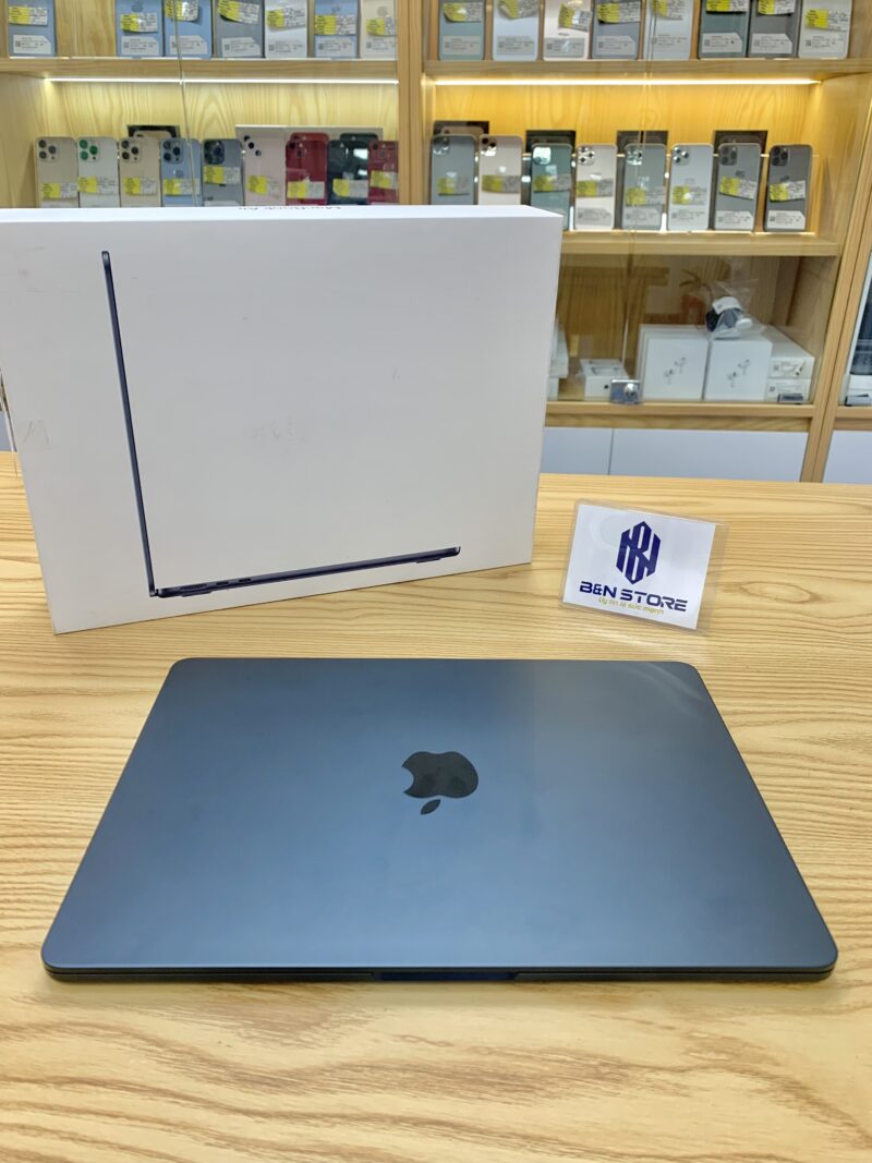 Macbook Air M3 2024  256GB like new 99%   04W40