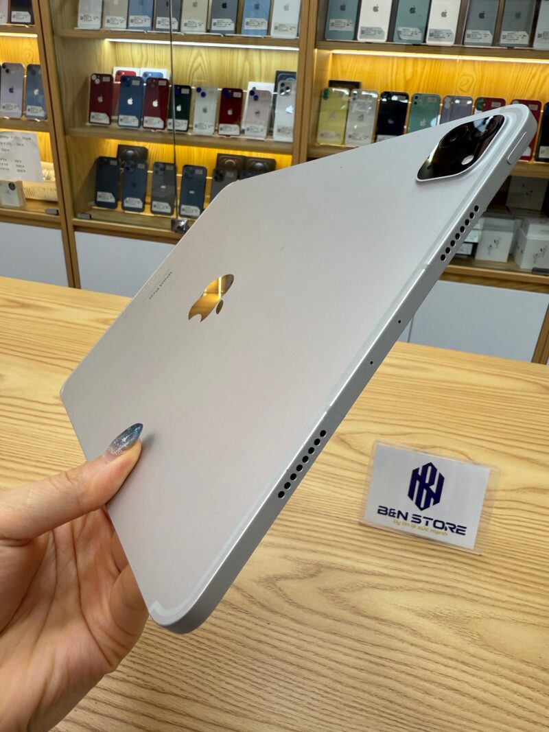 Ipad Pro M2 2022 256GB 11in like new 98%.    57267