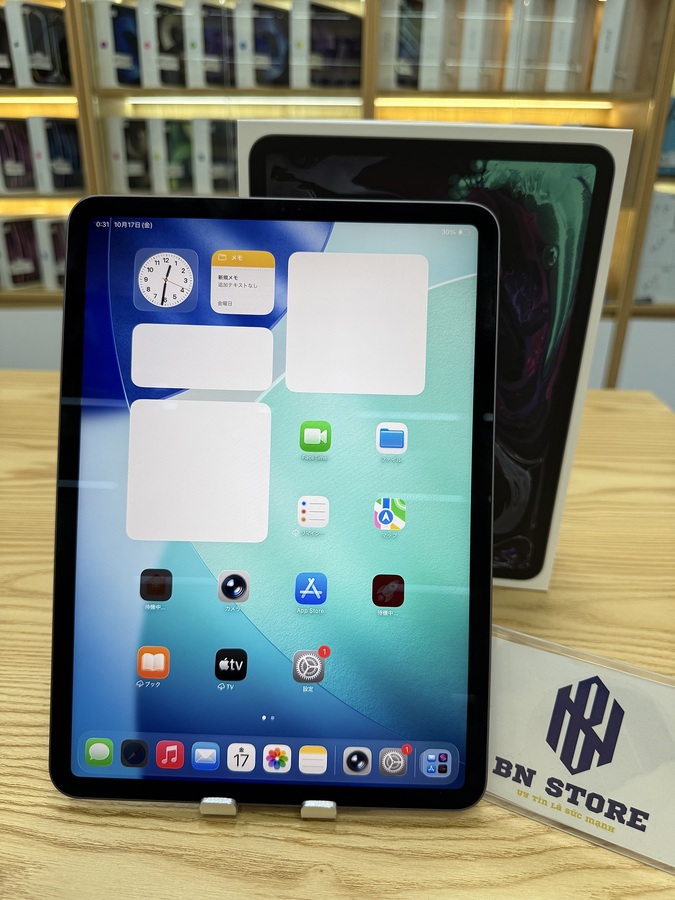 Ipad Pro 2018 11in 256GB like new 98%. KDK6L Ipad Pro 2018 11in 256GB like new 98%. KDK6L