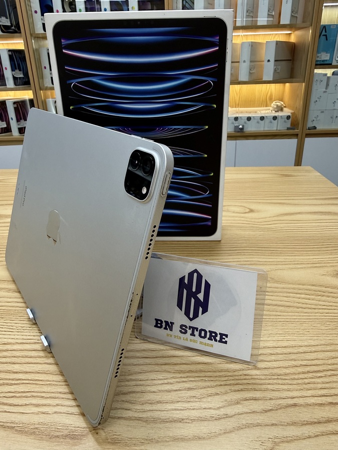 Ipad Pro 4 M2 2022 11in 128GB like new 98%. NFDKQ Ipad Pro 4 M2 2022 11in 128GB like new 98%. NFDKQ