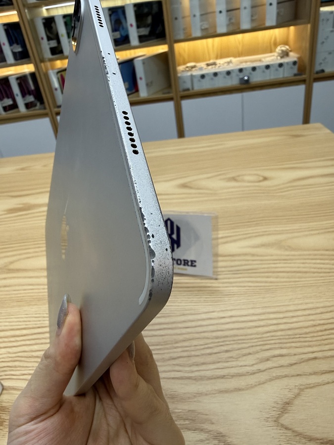 Ipad Pro 4 M2 2022 11in 128GB like new 98%. NFDKQ Ipad Pro 4 M2 2022 11in 128GB like new 98%. NFDKQ