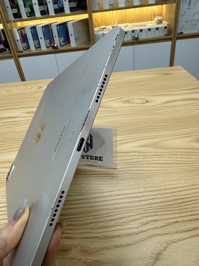 Ipad Pro 4 M2 2022 11in 128GB like new 98%. NFDKQ Ipad Pro 4 M2 2022 11in 128GB like new 98%. NFDKQ