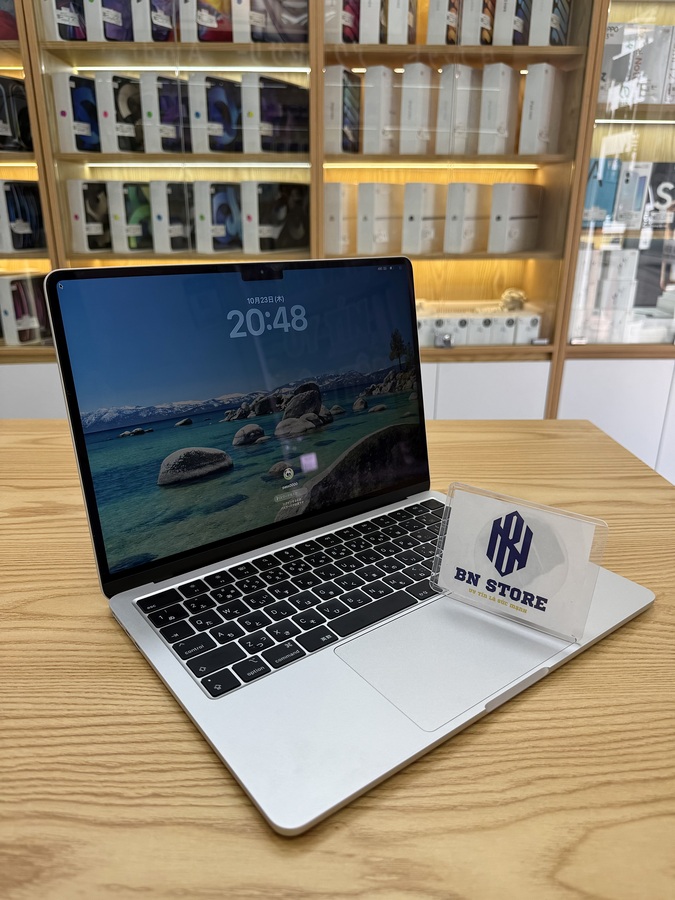 Macbook Air M2 2022 13.6in 512GB like new 98.5%. TC6L6 Macbook Air M2 2022 13.6in 512GB like new 98.5%. TC6L6