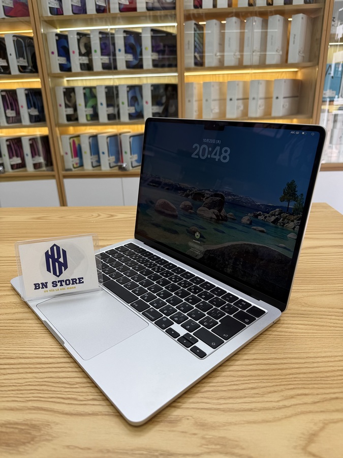 Macbook Air M2 2022 13.6in 512GB like new 98.5%. TC6L6 Macbook Air M2 2022 13.6in 512GB like new 98.5%. TC6L6