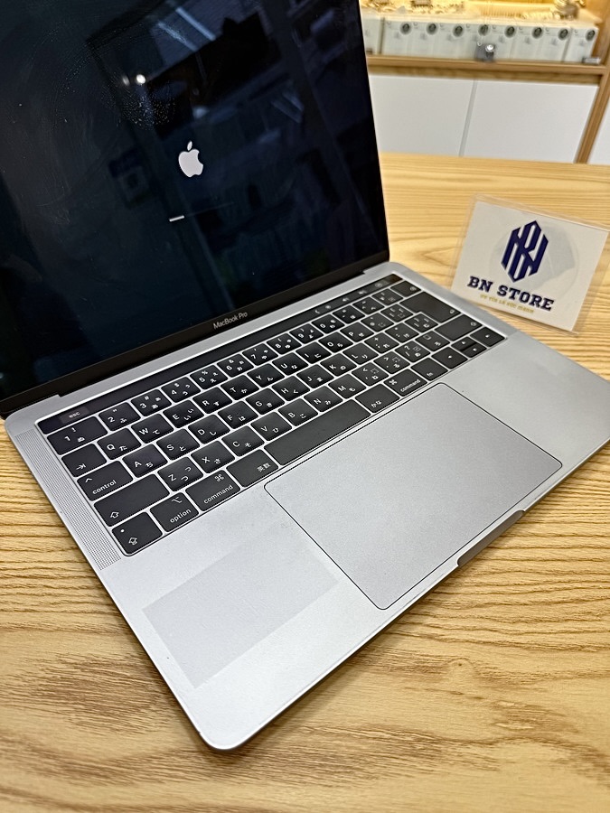 Macbook Pro 2019 core i5 13.3in 512GB Like new 98%. 0L414 Macbook Pro 2019 core i5 13.3in 512GB Like new 98%. 0L414