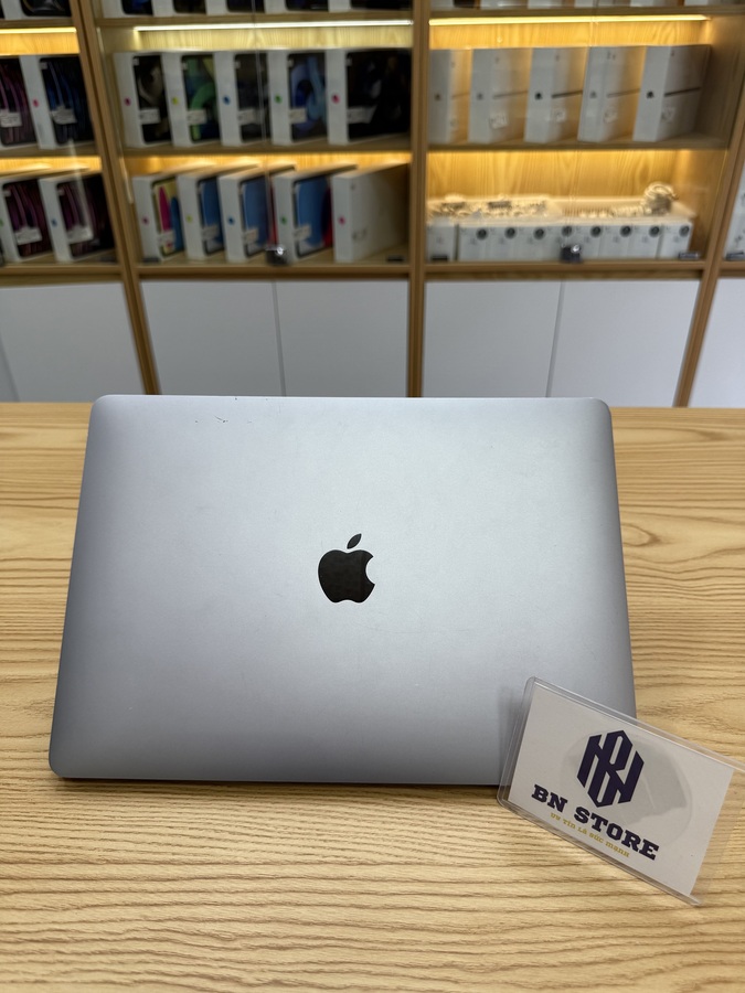 Macbook Pro 2019 core i5 13.3in 512GB Like new 98%. 0L414 Macbook Pro 2019 core i5 13.3in 512GB Like new 98%. 0L414