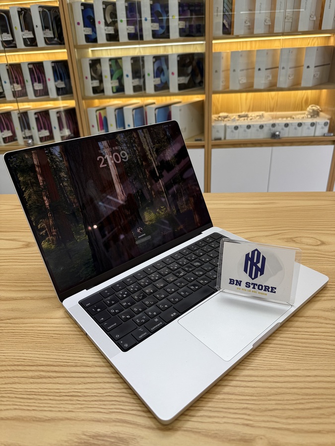 Macbook Pro M1 Pro 2021 14in 512GB like new 98%. CQ7FX Macbook Pro M1 Pro 2021 14in 512GB like new 98%. CQ7FX