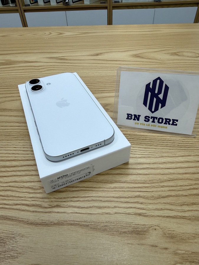 Iphone 17 256GB like new 99%. 84819 Iphone 17 256GB like new 99%. 84819