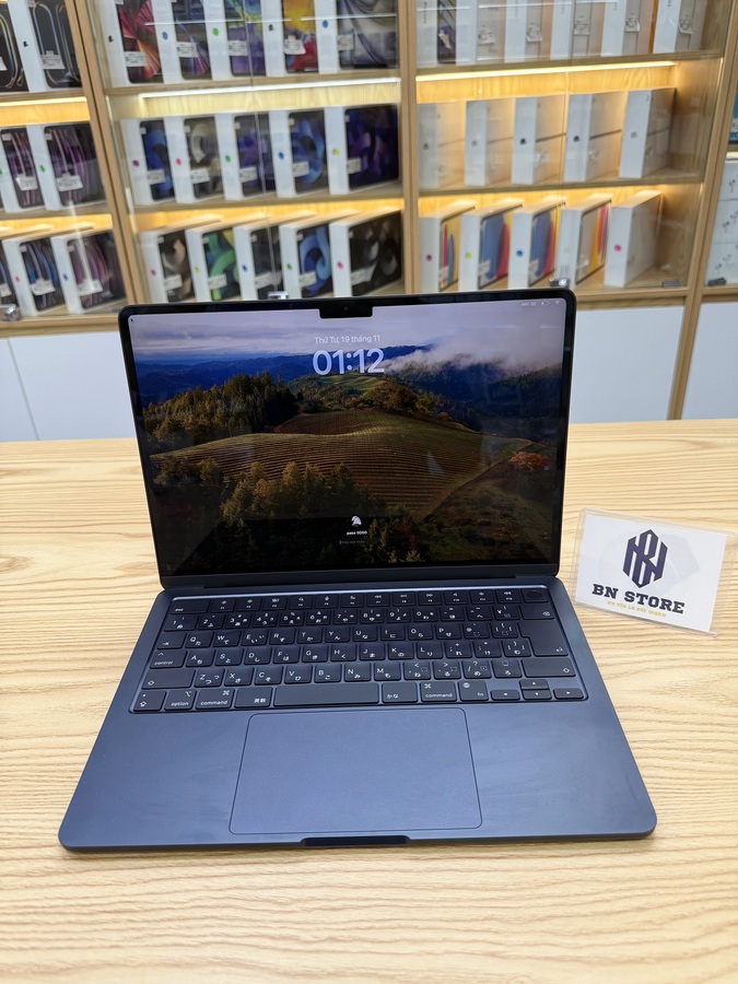 Macbook Air M2 2022 13.6in 256GB like new 99%. R9RLKL2 Macbook Air M2 2022 13.6in 256GB like new 99%. R9RLKL2