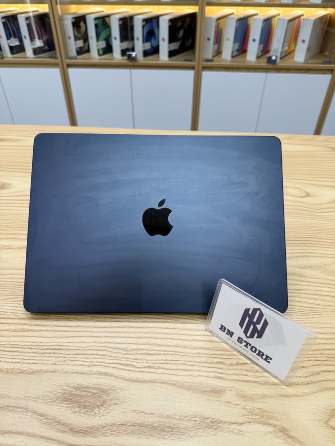 Macbook Air M2 2022 13.6in 256GB like new 99%. R9RLKL2 Macbook Air M2 2022 13.6in 256GB like new 99%. R9RLKL2