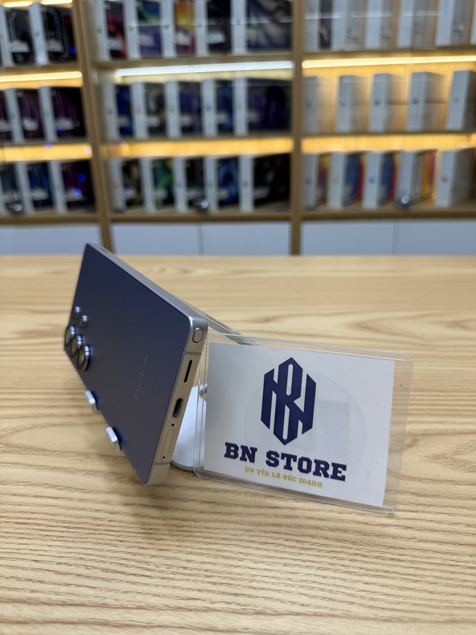 Galaxy S25 Ultra 256GB like new 99%. 49343 Galaxy S25 Ultra 256GB like new 99%. 49343