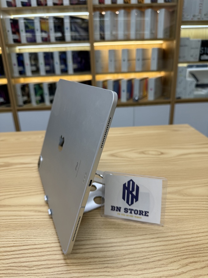 Ipad Pro 4 2020 12.9in 256GB like new 98%. QNTGT Ipad Pro 4 2020 12.9in 256GB like new 98%. QNTGT