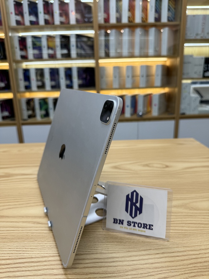 Ipad Pro 4 2020 12.9in 256GB like new 98%. QNTGT Ipad Pro 4 2020 12.9in 256GB like new 98%. QNTGT