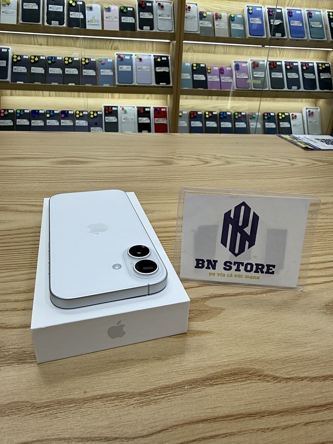 Iphone 17 256GB like new 99%. 72673 Iphone 17 256GB like new 99%. 72673