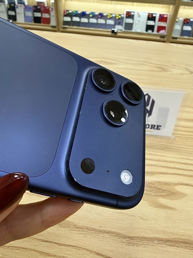 Iphone 17 Pro max 1TB like new 98%. 61521 Iphone 17 Pro max 1TB like new 98%. 61521