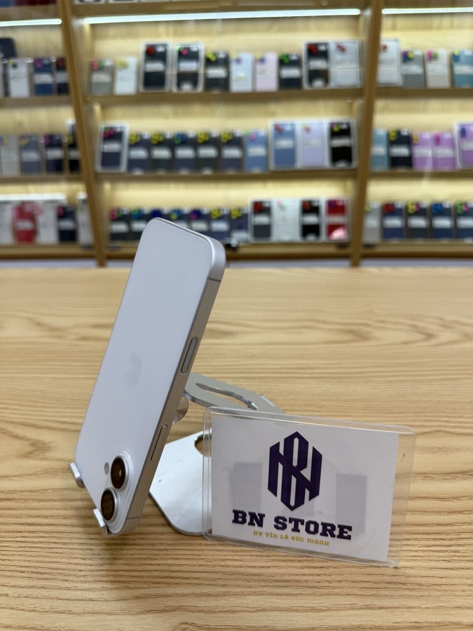 Iphone 17 256GB like new 99%. 70027 Iphone 17 256GB like new 99%. 70027