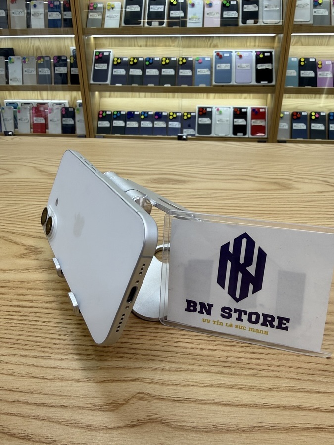 Iphone 17 256GB like new 99%. 70027 Iphone 17 256GB like new 99%. 70027