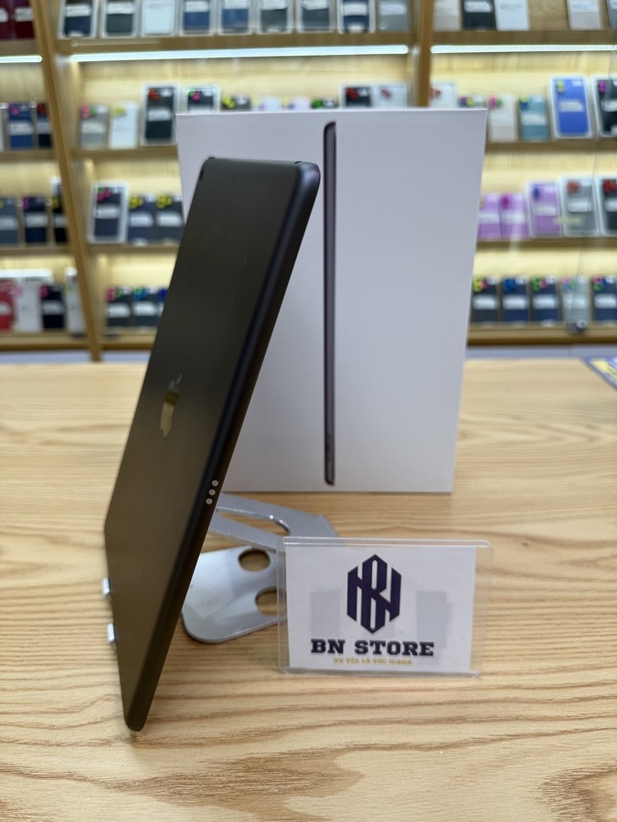 Ipad Gen 9 2021 64GB 10.2in like new 99% VF756 Ipad Gen 9 2021 64GB 10.2in like new 99% VF756