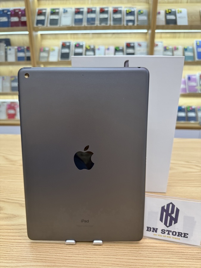 Ipad Gen 9 2021 64GB 10.2in like new 99% VF756 Ipad Gen 9 2021 64GB 10.2in like new 99% VF756