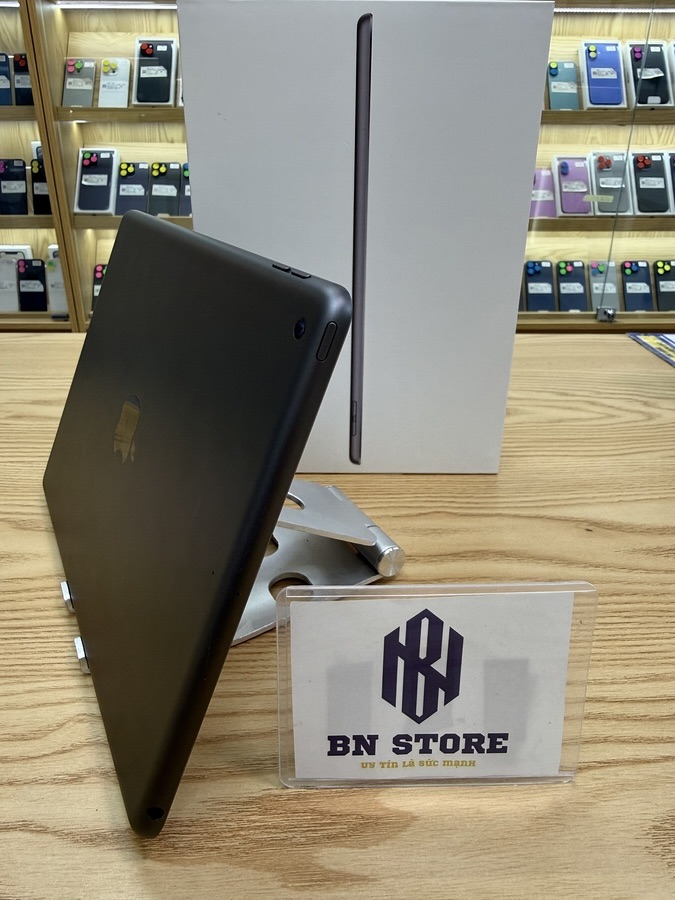 Ipad Gen 9 2021 64GB 10.2in like new 99% VF756 Ipad Gen 9 2021 64GB 10.2in like new 99% VF756