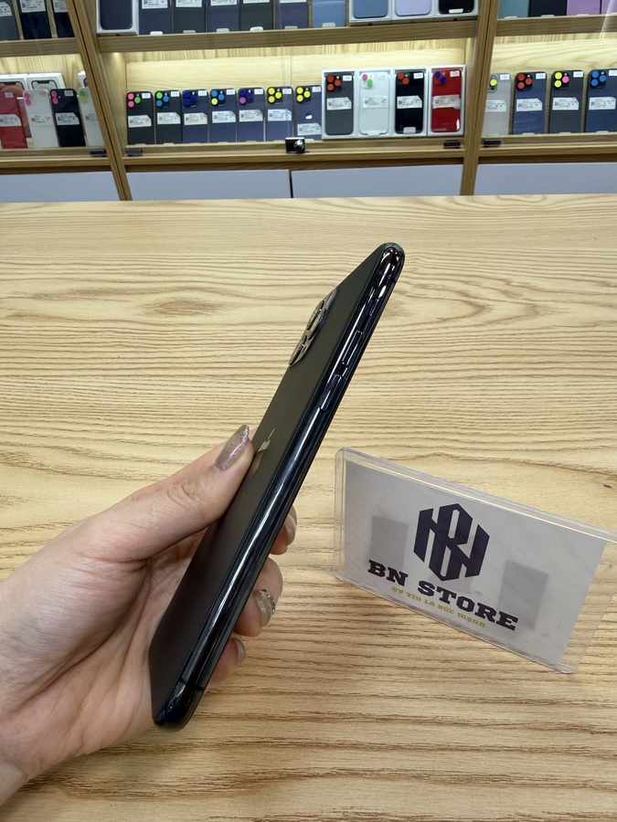 Iphone 11 Pro 256GB like new 98%. 80383 Iphone 11 Pro 256GB like new 98%. 80383