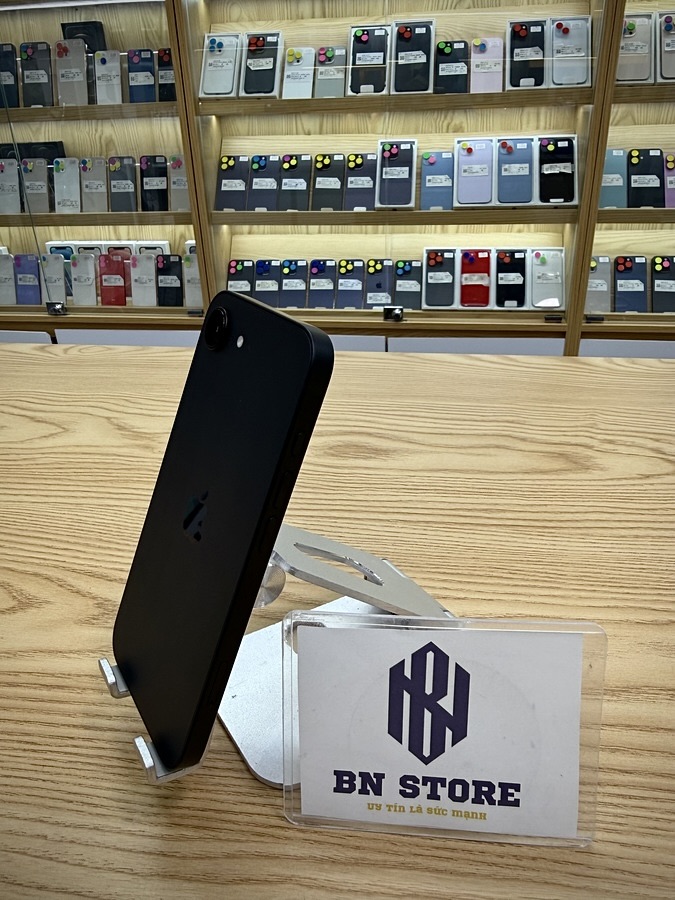 Iphone 16e 128GB like new 99%. 11960 Iphone 16e 128GB like new 99%. 11960