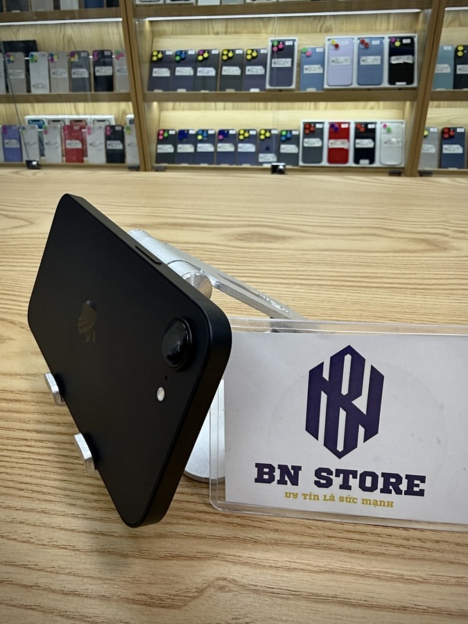 Iphone 16e 128GB like new 99%. 11960 Iphone 16e 128GB like new 99%. 11960