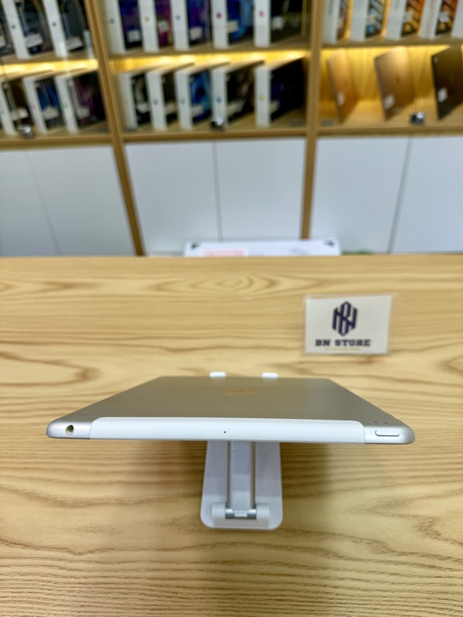 Ipad Gen 6 2018 9.7in 32GB Like New 98.5% 85609 Ipad Gen 6 2018 9.7in 32GB Like New 98.5% 85609
