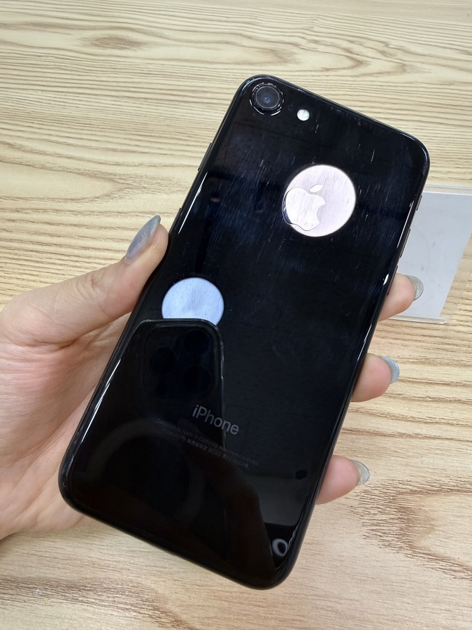 Iphone 7 32GB Like New 98%. 88560 Iphone 7 32GB Like New 98%. 88560