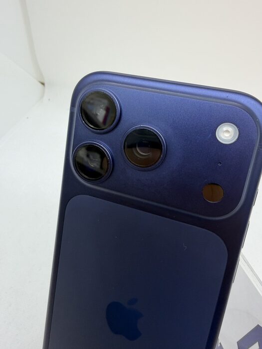 Iphone 17 Pro 256GB Like New 98%. 36728 Iphone 17 Pro 256GB Like New 98%. 36728