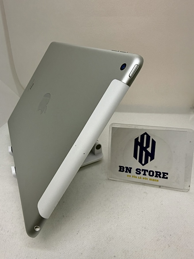 Ipad Gen 8 2020 10.2in 128GB Like New 98%. 88798 Ipad Gen 8 2020 10.2in 128GB Like New 98%. 88798