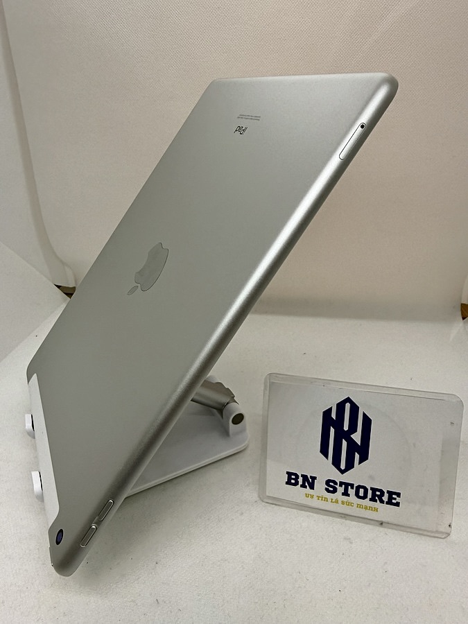 Ipad Gen 8 2020 10.2in 128GB Like New 98%. 88798 Ipad Gen 8 2020 10.2in 128GB Like New 98%. 88798