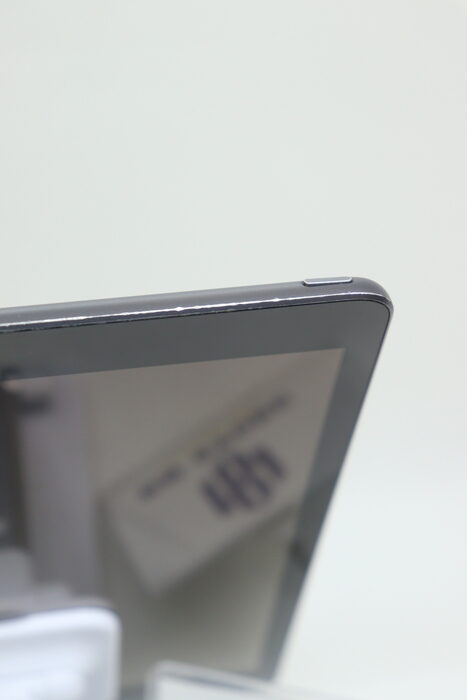 Ipad Gen 9 2021 10.2in 64GB Like New 98%. WR19V Ipad Gen 9 2021 10.2in 64GB Like New 98%. WR19V