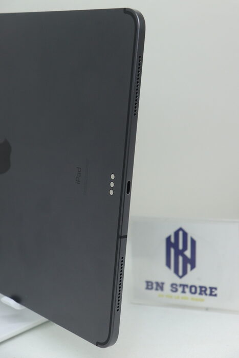 Ipad Pro 4 2020 128GB 12.9in like new 98%. 73374 Ipad Pro 4 2020 128GB 12.9in like new 98%. 73374