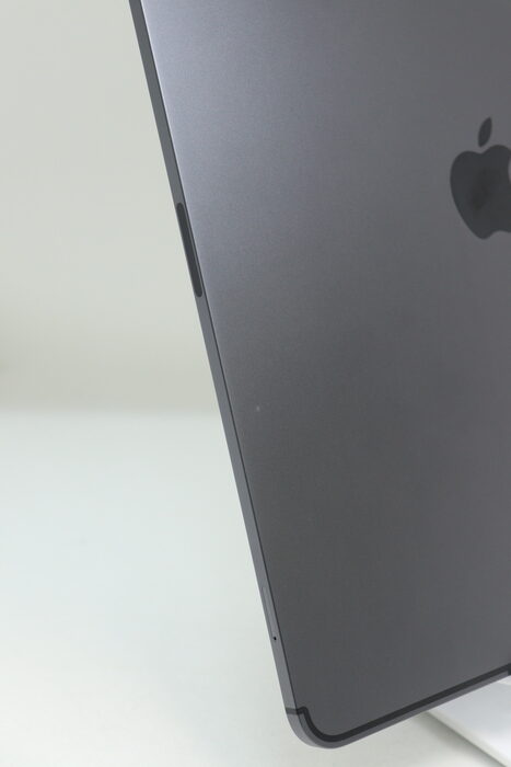 Ipad Pro 4 2020 128GB 12.9in like new 98%. 73374 Ipad Pro 4 2020 128GB 12.9in like new 98%. 73374