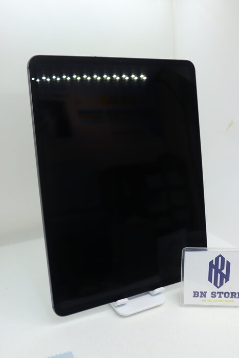 Ipad Pro 4 2020 128GB 12.9in like new 98%. 73374 Ipad Pro 4 2020 128GB 12.9in like new 98%. 73374