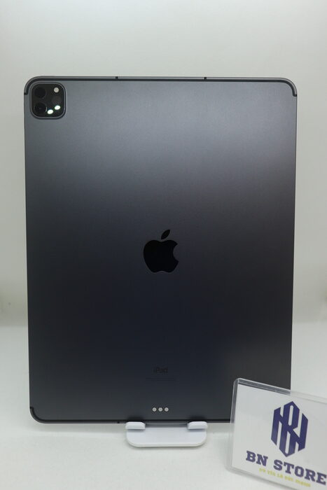 Ipad Pro 5 M1 2021 12.9in 256GB Like New 98.5%. 42021 Ipad Pro 5 M1 2021 12.9in 256GB Like New 98.5%. 42021