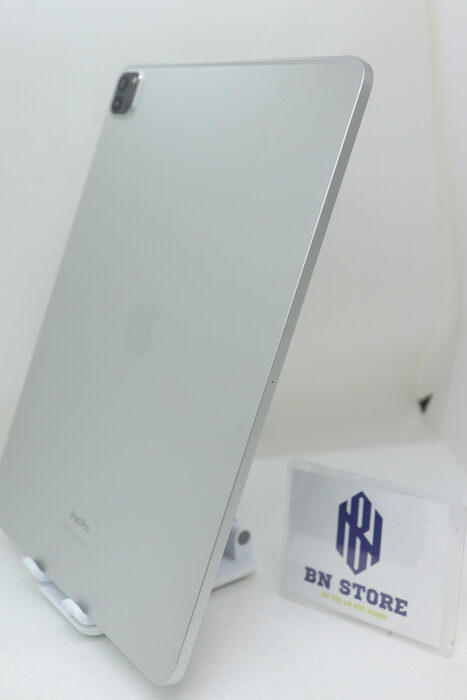Ipad Pro M2 2022 12.9in 128GB like new 98%. WYWLP Ipad Pro M2 2022 12.9in 128GB like new 98%. WYWLP