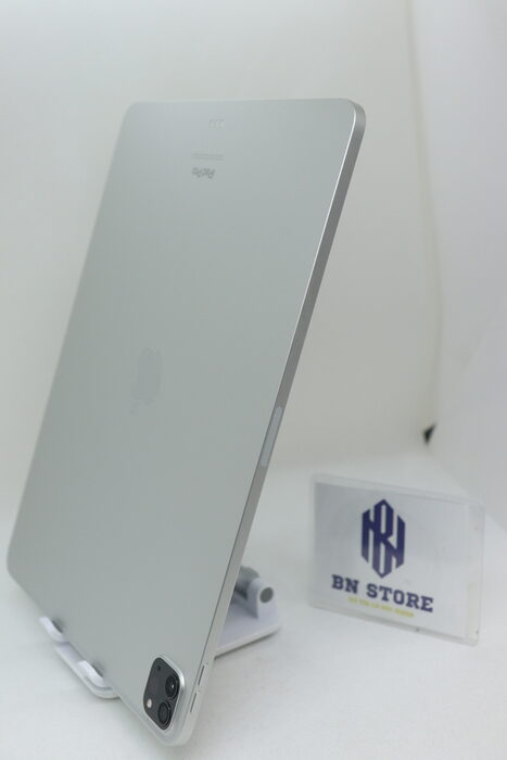 Ipad Pro M2 2022 12.9in 128GB like new 98%. WYWLP Ipad Pro M2 2022 12.9in 128GB like new 98%. WYWLP