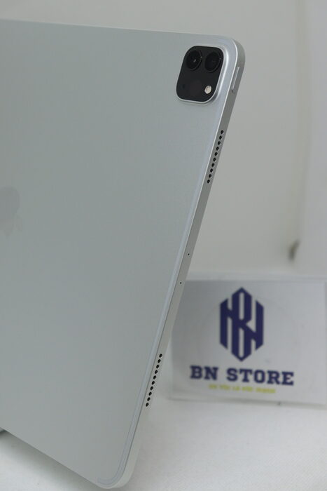 Ipad Pro M2 2022 12.9in 128GB like new 98%. WYWLP Ipad Pro M2 2022 12.9in 128GB like new 98%. WYWLP