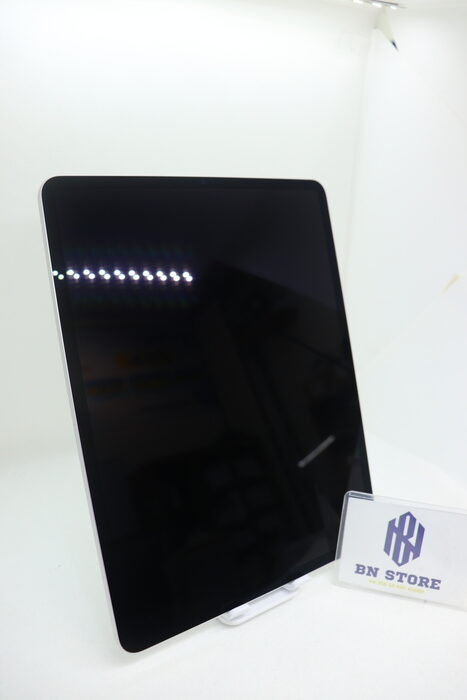Ipad Pro M2 2022 12.9in 128GB like new 98%. WYWLP Ipad Pro M2 2022 12.9in 128GB like new 98%. WYWLP